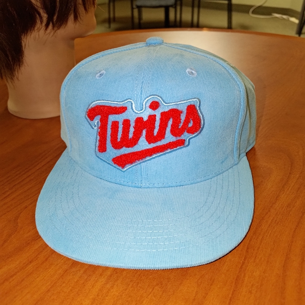 Target x MLB Minnesota Twins Embroidered Logo Corduroy Snapback Cap Hat New